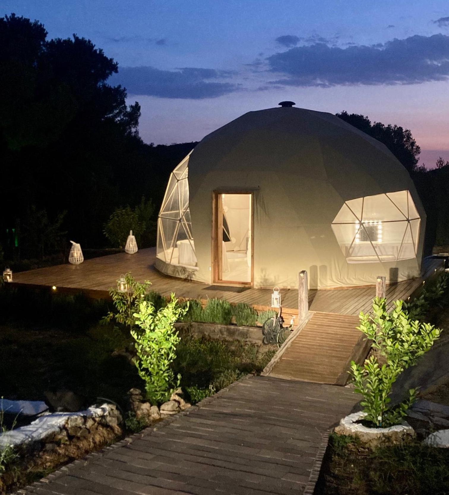 Domo Suites Masia Cal Geperut Бадалона Екстер'єр фото
