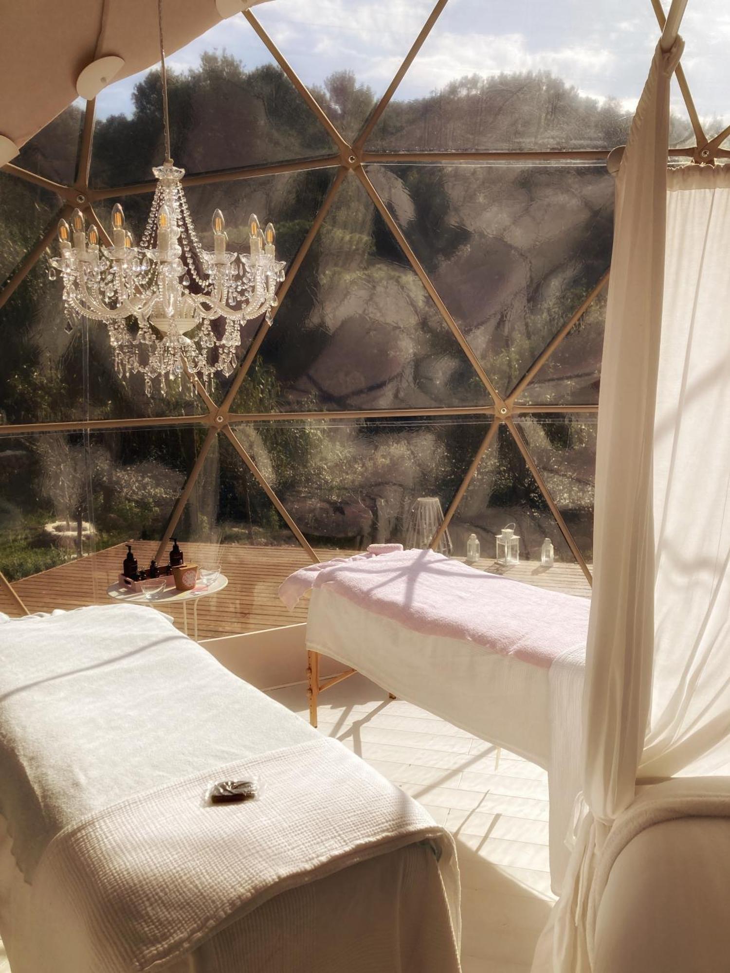 Domo Suites Masia Cal Geperut Бадалона Екстер'єр фото